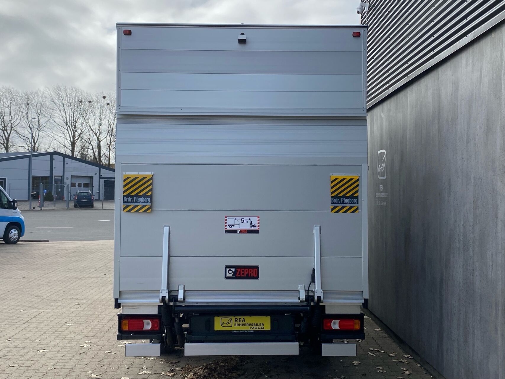 Iveco Daily 3,0 Ladv./Chas. 35S18 4100mm 8g Aut.