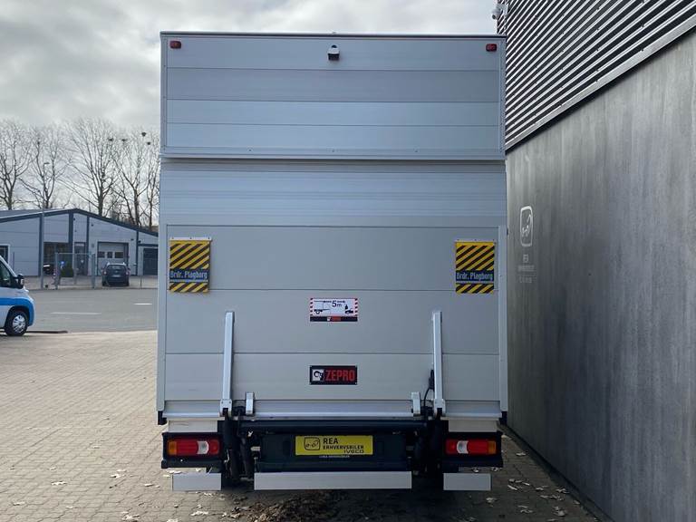 Iveco Daily 3,0 Ladv./Chas. 35S18 4100mm 8g Aut.