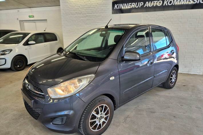 Grå Hyundai i10 fra 2011