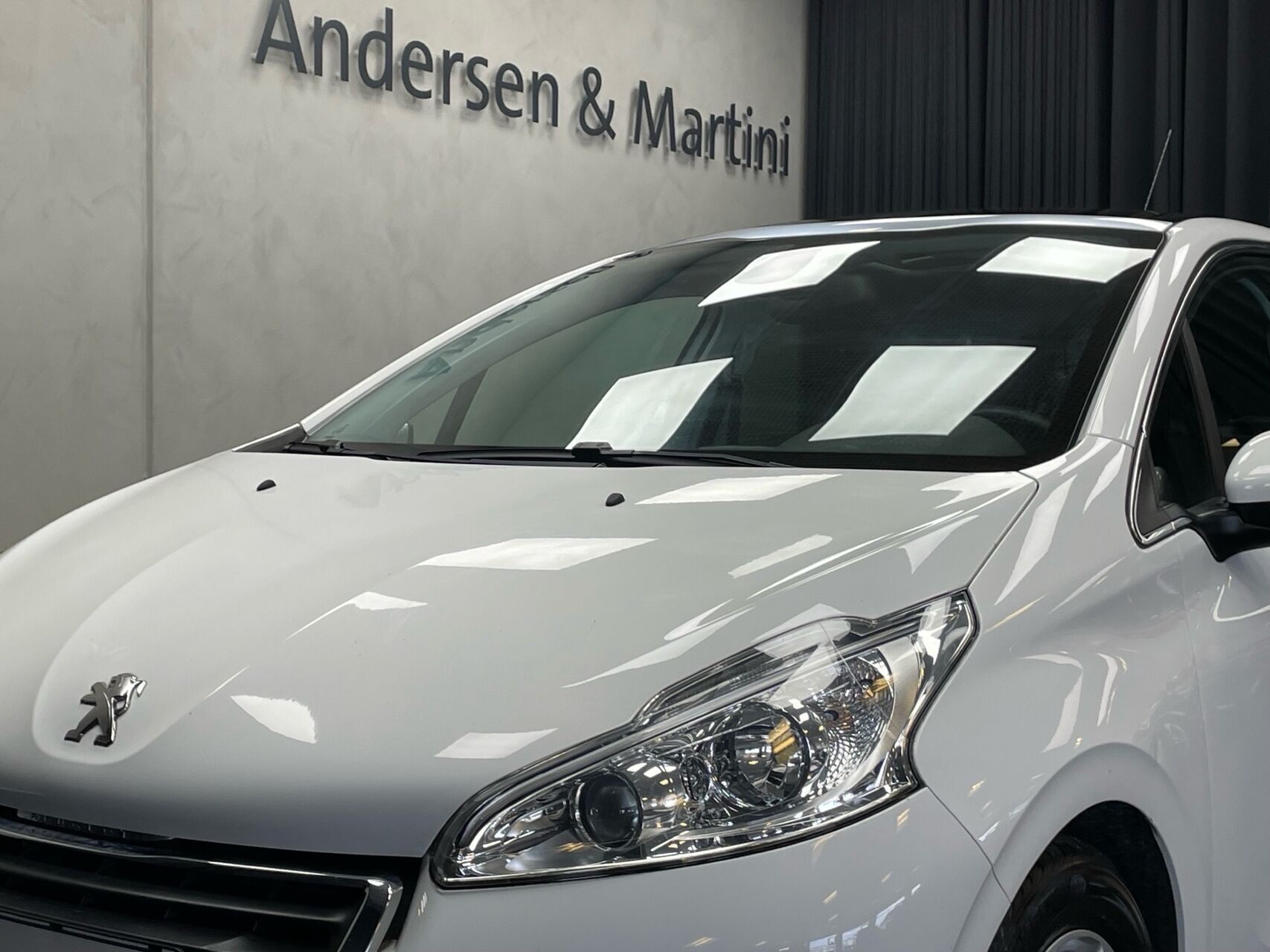 Peugeot 208 1,2 VTi Supreme 82HK 5d