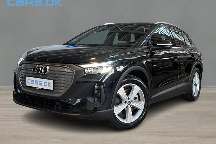 Sort Audi Q4 fra 2024 set udefra