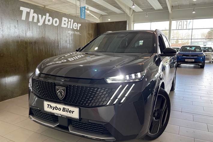 Grå Peugeot e-5008 fra 2025