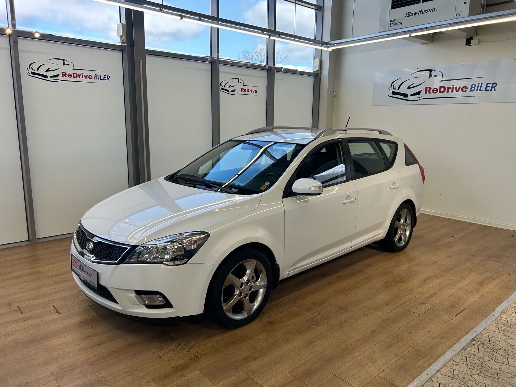 Hvid Kia Ceed fra 2010