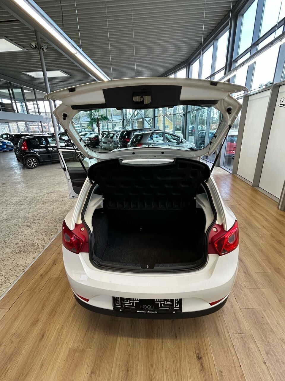 Hvid Seat Ibiza fra 2010