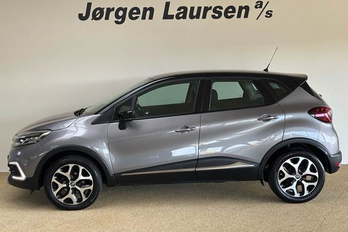 Grå Renault Captur fra 2017
