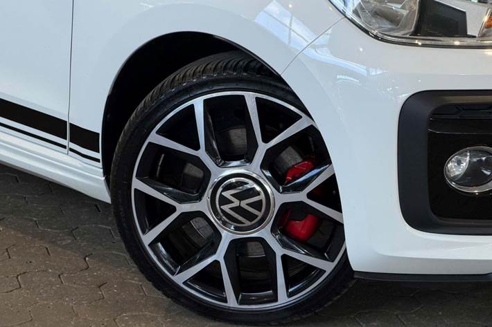 Hvid VW UP! fra 2021