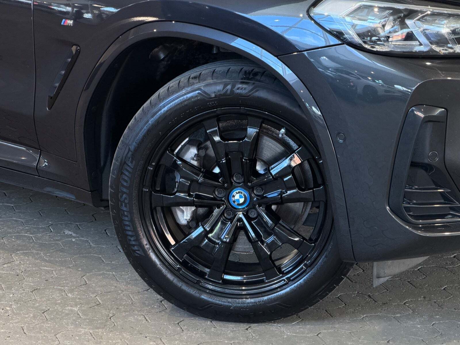 BMW iX3 Charged M-Sport