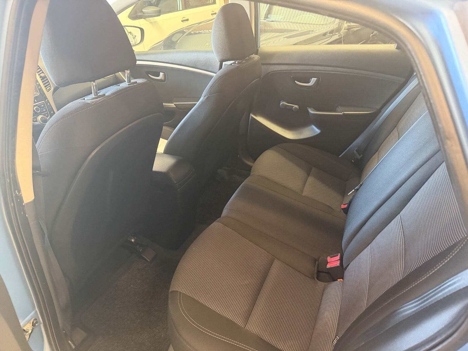 Blå Hyundai i30 fra 2011