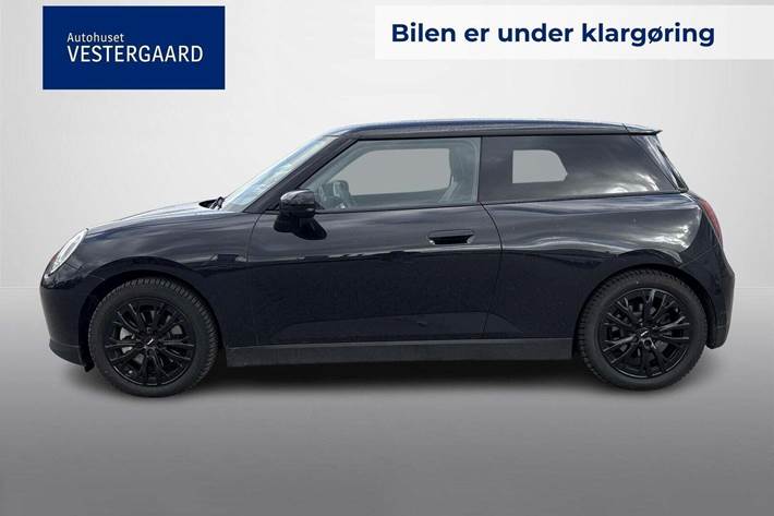 Sort Mini Cooper SE fra 2024