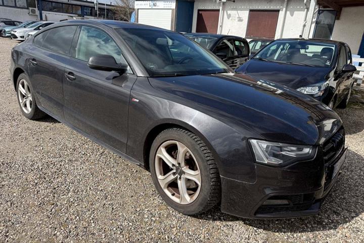 Grå Audi A5 fra 2016