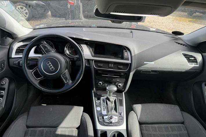 Grå Audi A5 fra 2016