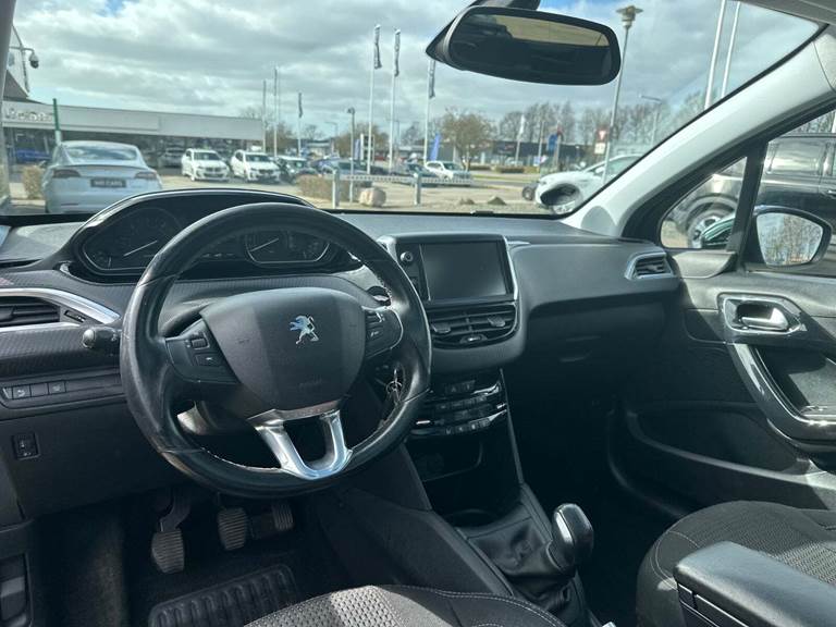 Peugeot 208 1,6 BlueHDi 100 Allure Sky