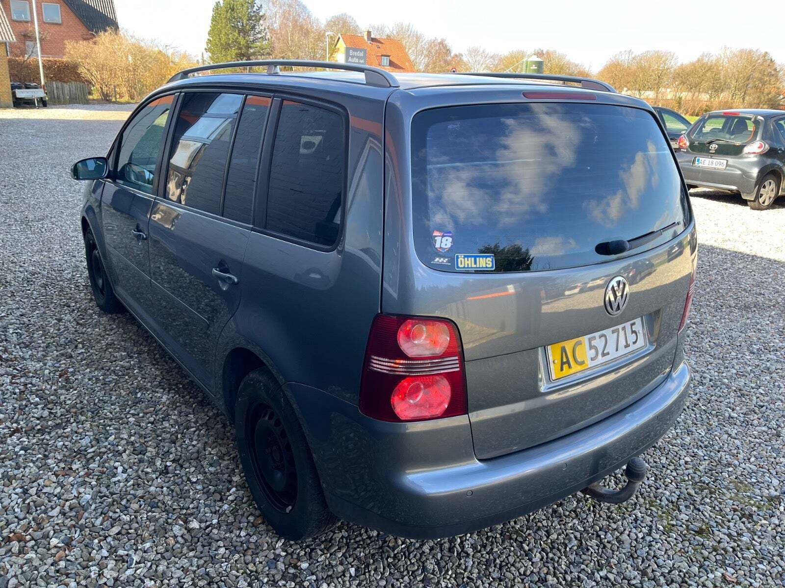VW Touran 2,0 TDi 136 Trendline DSG Van