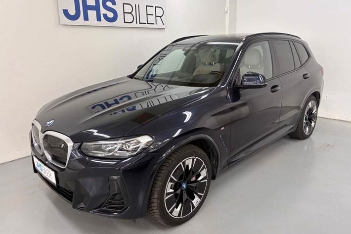 Blå BMW iX3 fra 2022
