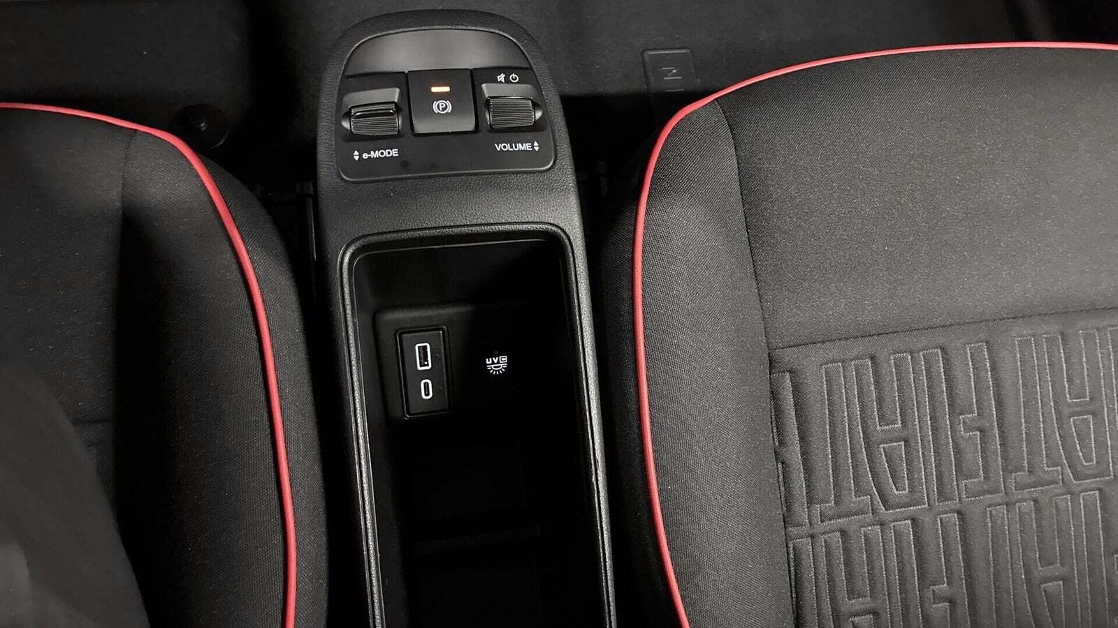 Rød Fiat 500e fra 2022