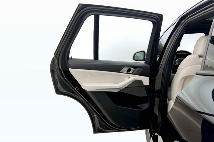 Sort BMW X5 fra 2021