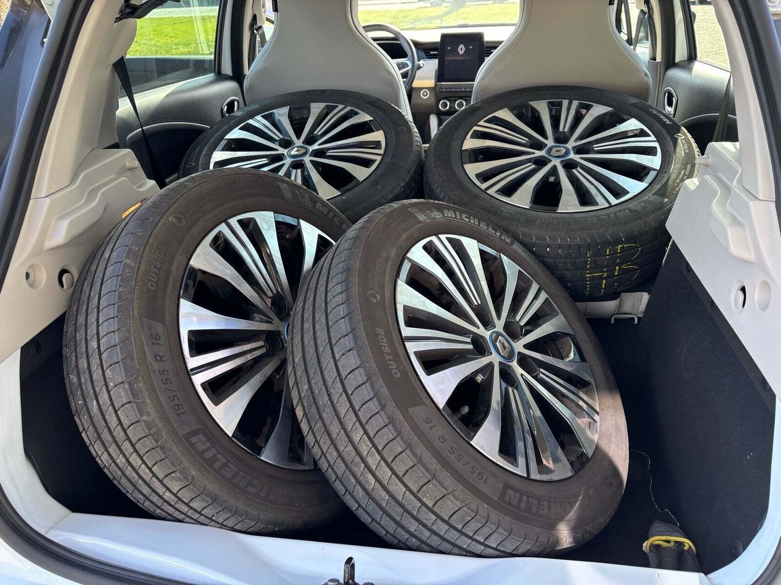 Hvid Renault Zoe fra 2020