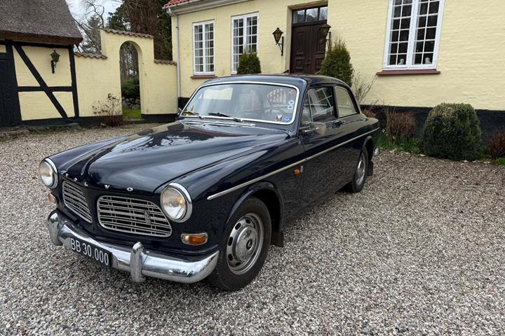 Blå Volvo 121 fra 1969 set udefra