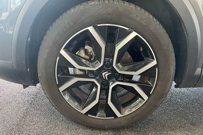 Grå Citroën ë-C4 fra 2024