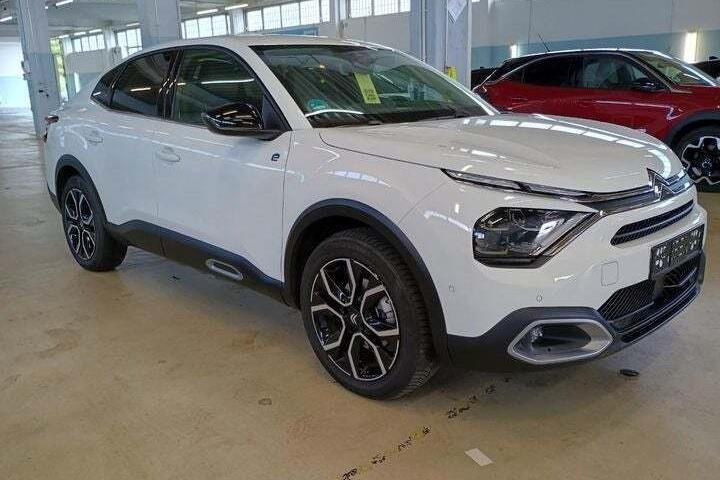 Hvid Citroën ë-C4 X fra 2024