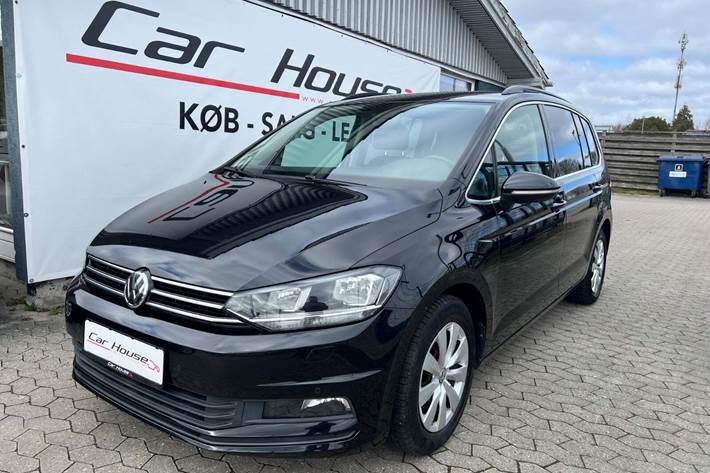 Sort VW Touran fra 2018