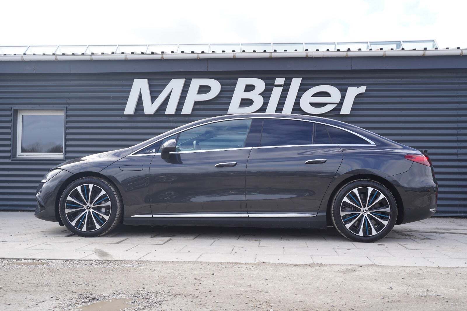 Mercedes EQE300 AMG Line