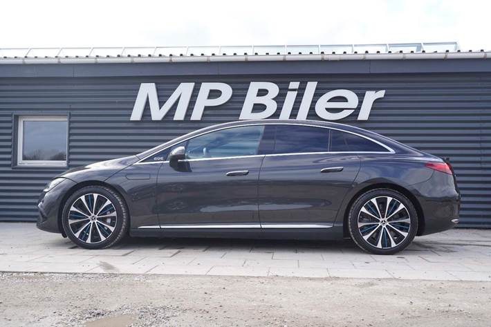 Grå Mercedes EQE300 fra 2023