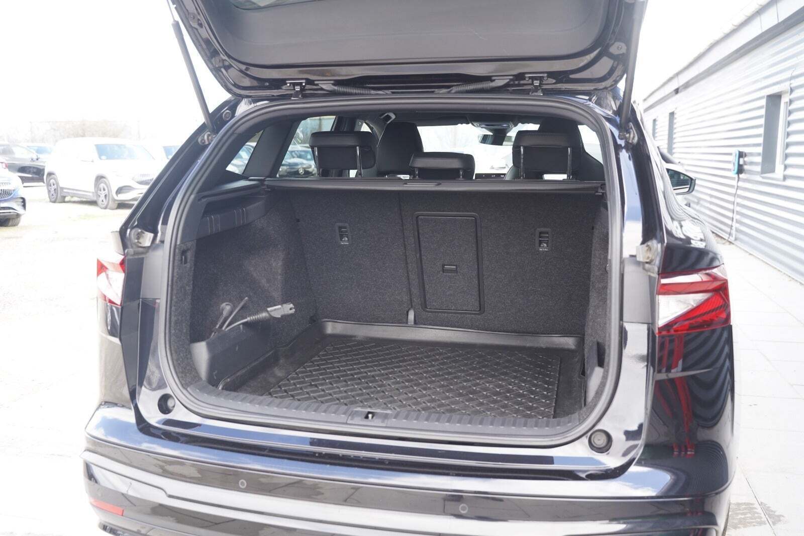 Sort Skoda Enyaq fra 2022