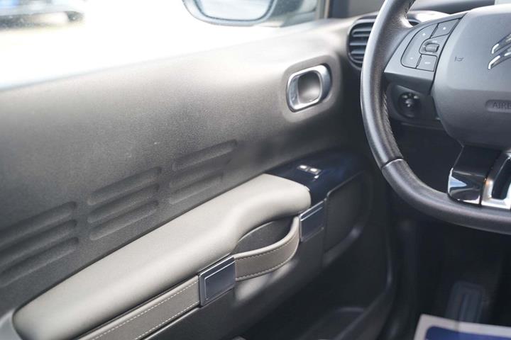 Grå Citroën C4 Cactus fra 2020