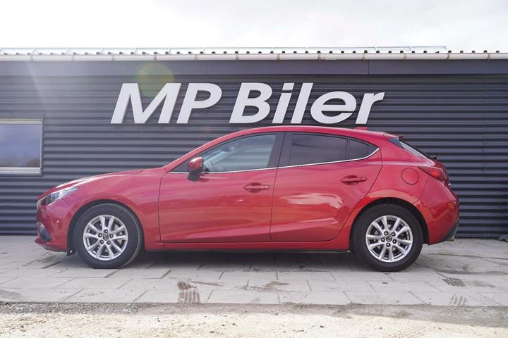Rød Mazda 3 fra 2013