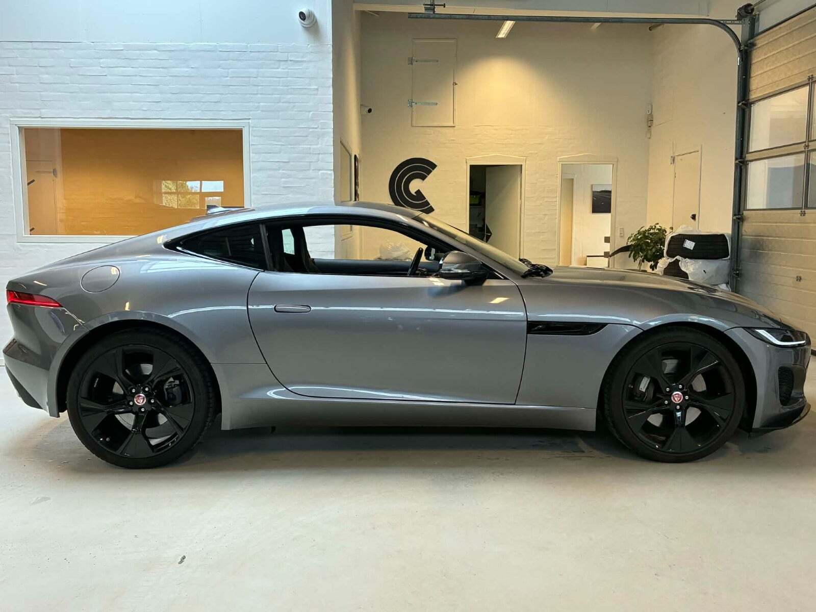 Jaguar F-Type 2,0 P300 R-Dynamic Coupé aut.