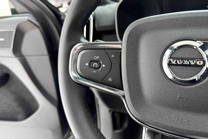 Sort Volvo EX40 fra 2026