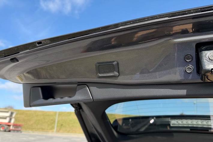 Grå Toyota RAV4 fra 2021