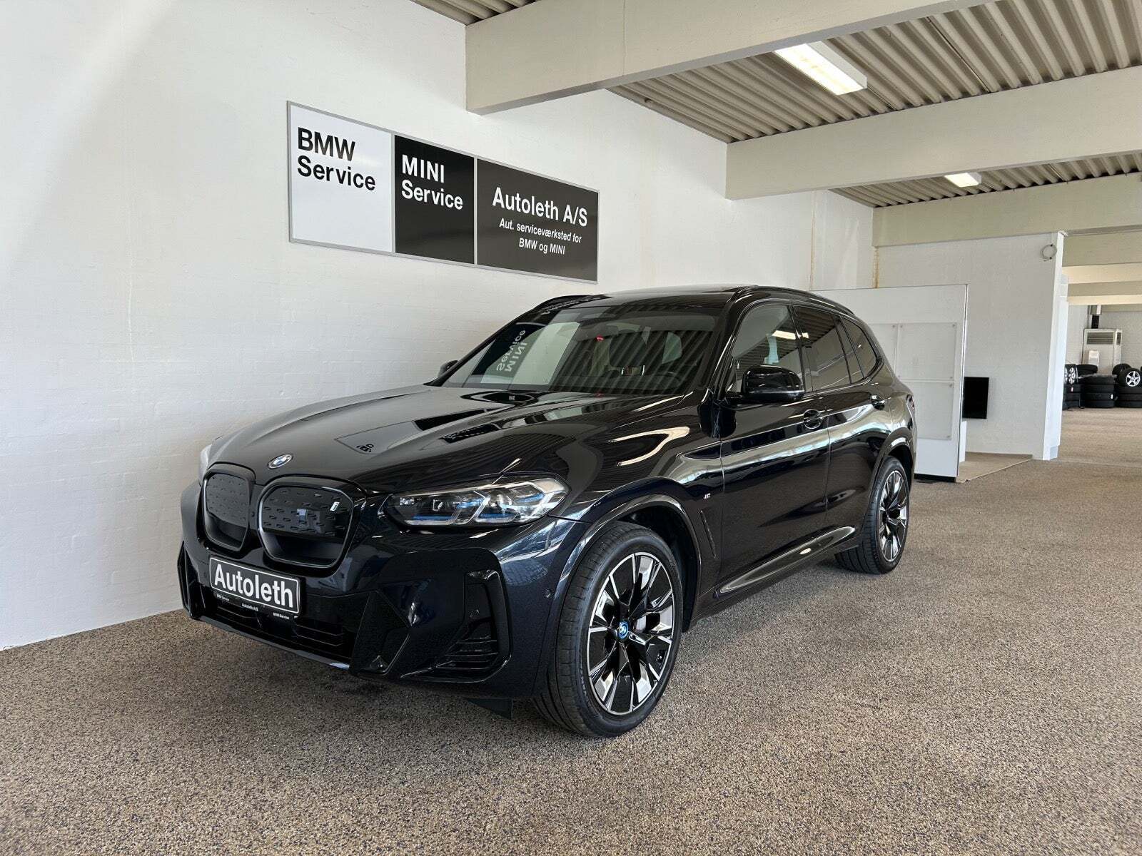 BMW iX3 Charged Plus M-Sport
