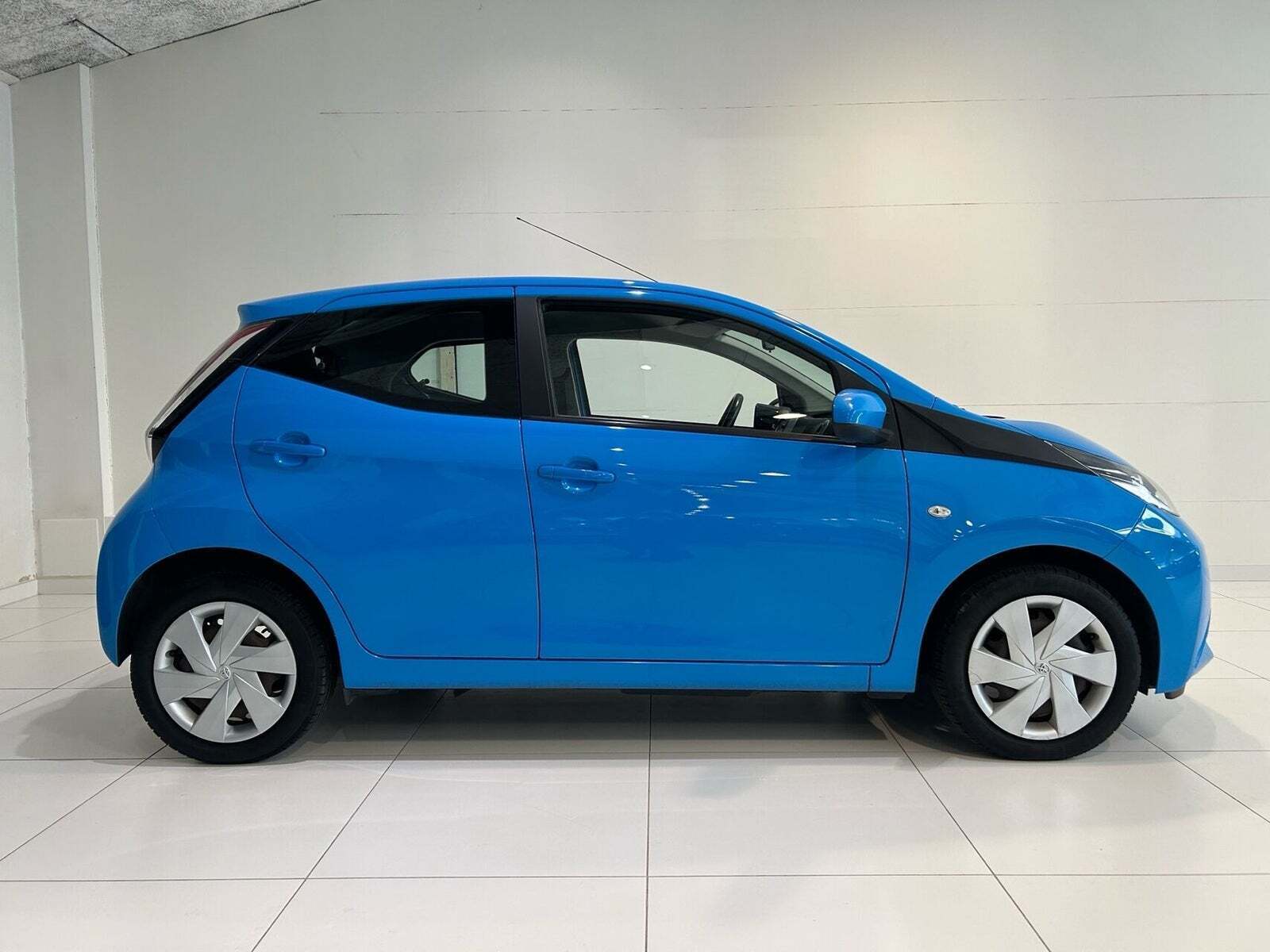 Toyota Aygo 1,0 VVT-i x-play x-touch