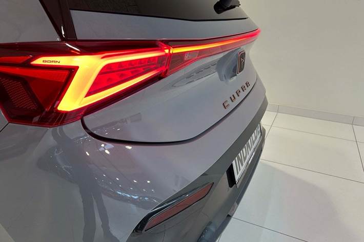 Grå Cupra Born fra 2022