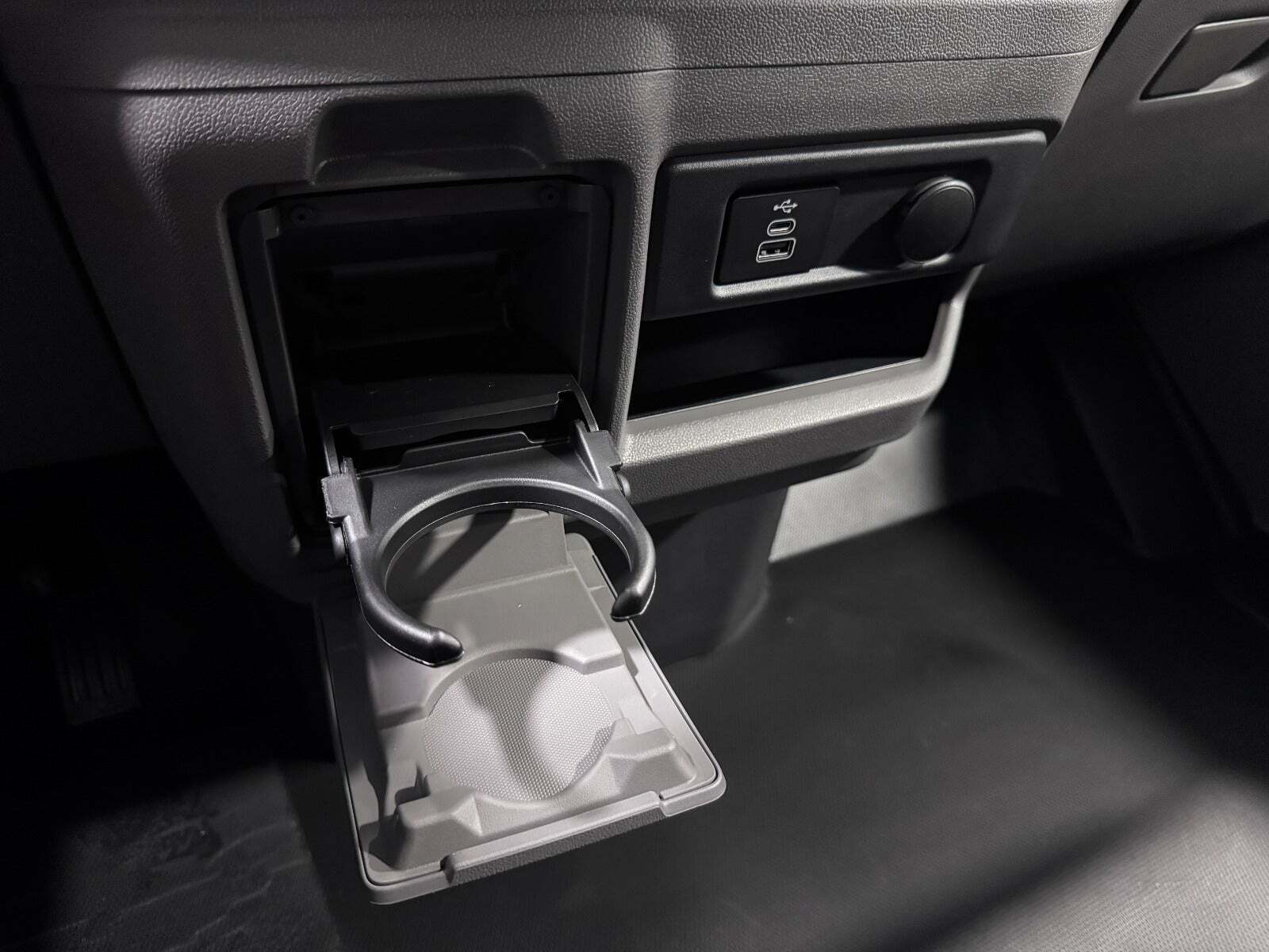 Hvid VW e-Transporter fra 2025
