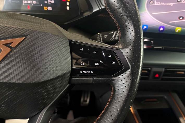 Blå Cupra Born fra 2023