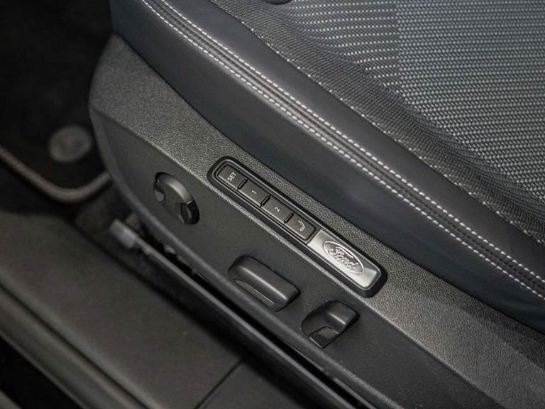 Ford Explorer 77 Select Extended Range