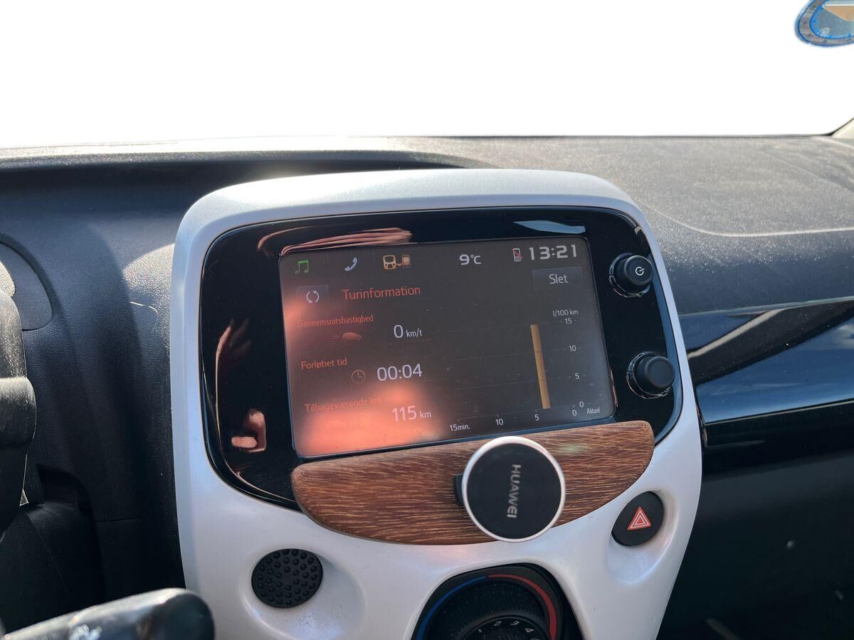 Hvid Toyota Aygo fra 2016