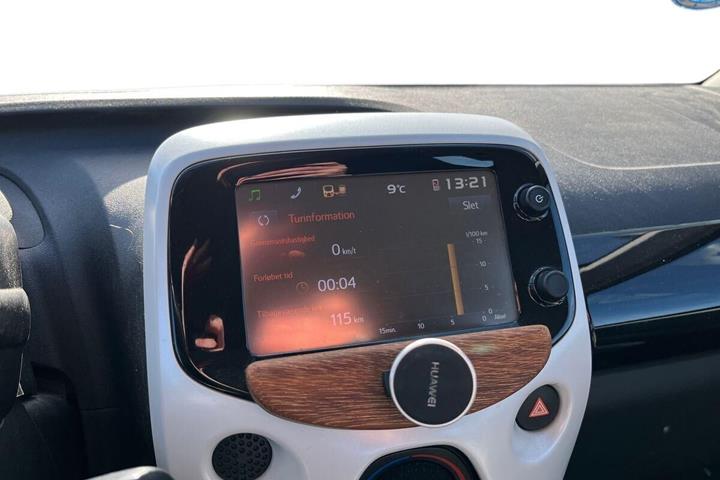 Hvid Toyota Aygo fra 2016