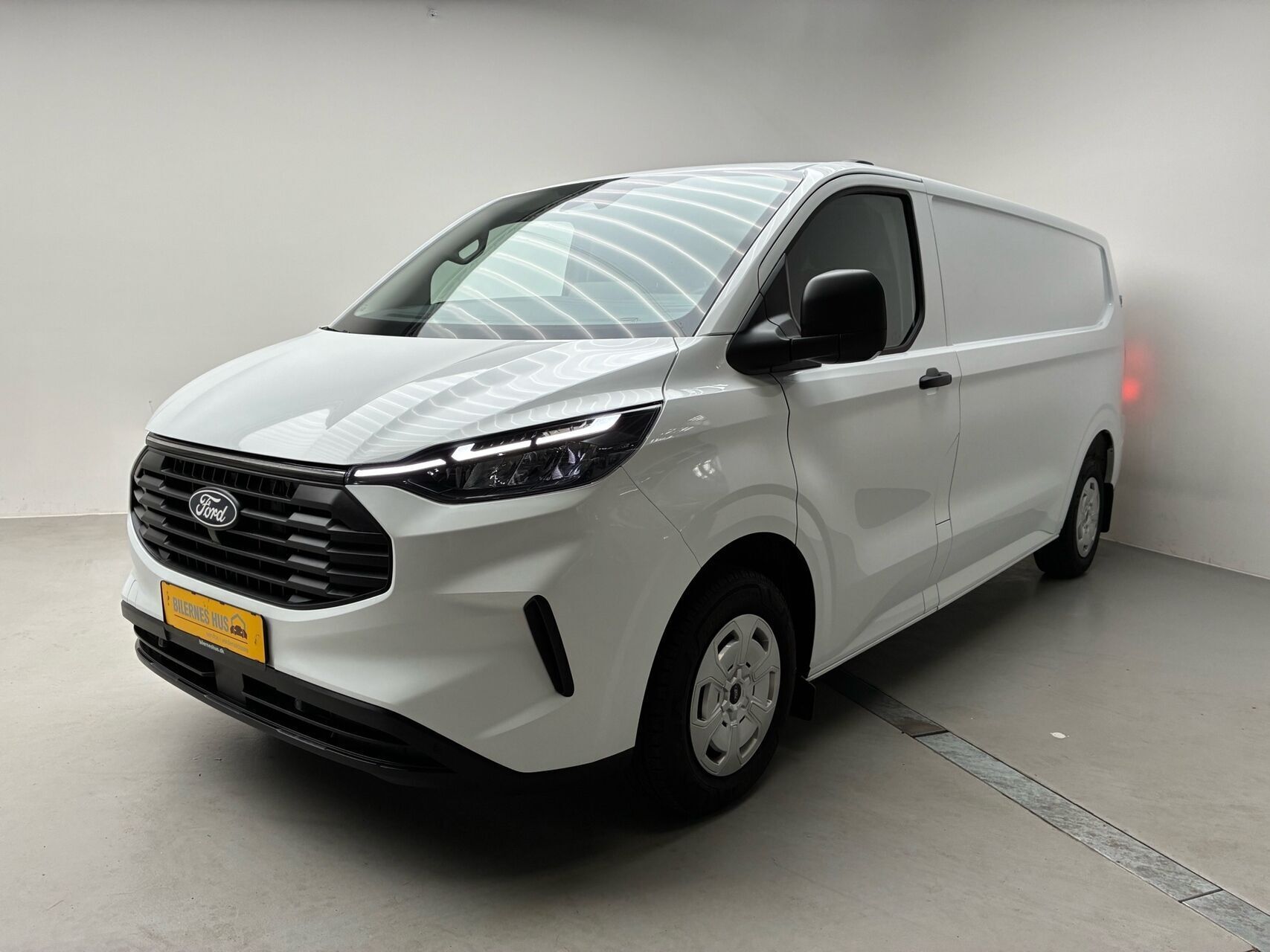 Ford Transit Custom 2,0 320 L2H1 EcoBlue Trend 136HK Van 8g Aut.