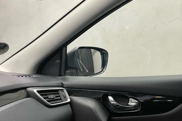 Hvid Nissan Qashqai fra 2020