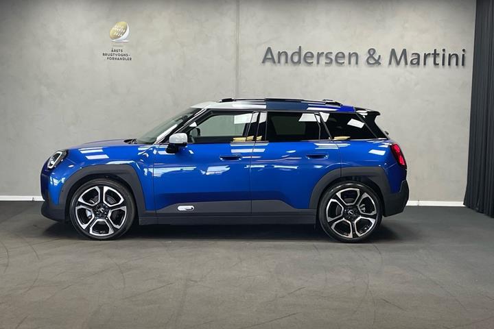 Blå Mini Aceman fra 2025 set udefra