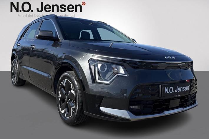 Grå Kia Niro EV fra 2023 set udefra