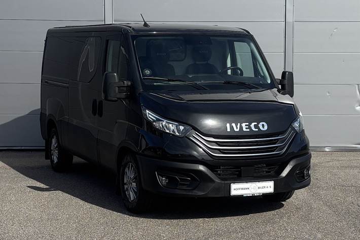 Sort Iveco Daily fra 2024