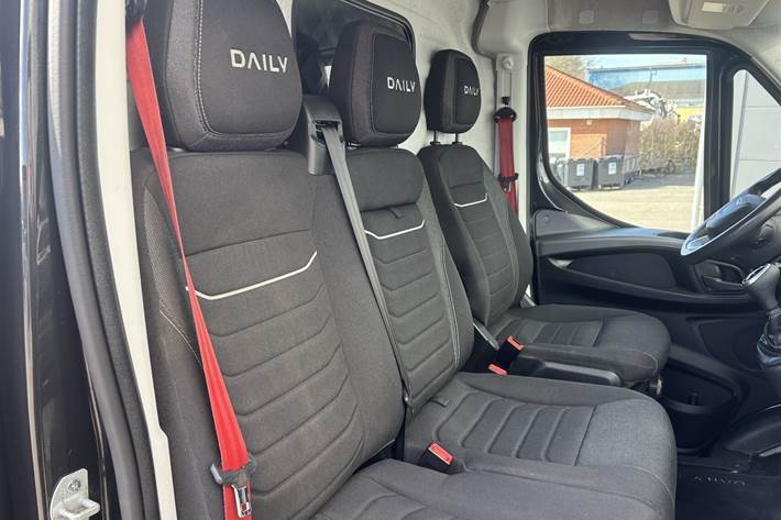 Sort Iveco Daily fra 2024