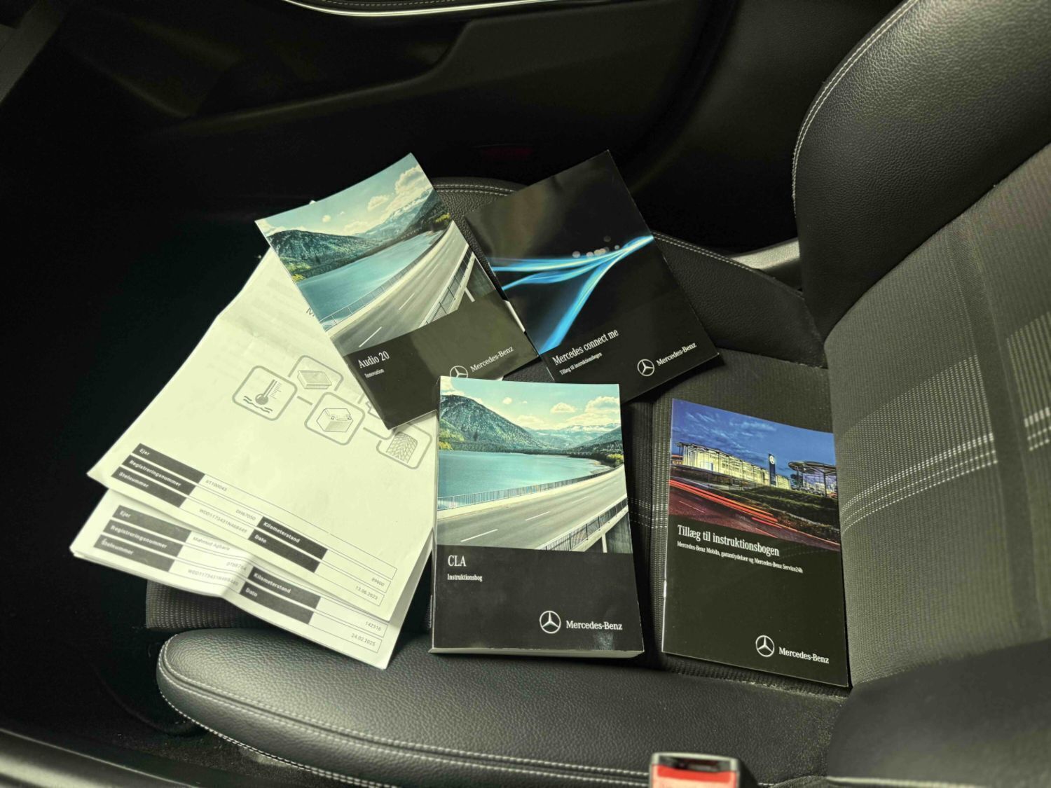 Sort Mercedes CLA200 fra 2016