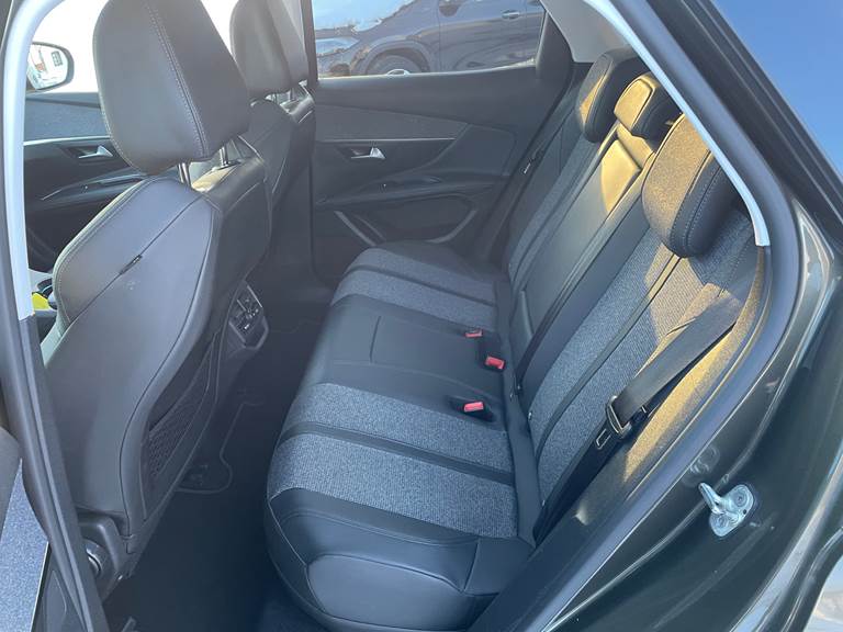 Peugeot 3008 1,6 PureTech Plugin-hybrid Allure LTD EAT8 225HK 5d 8g Aut.