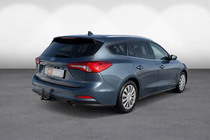 Blå Ford Focus fra 2019